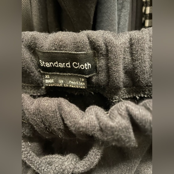 Urban Black Sweats - Picture 3 of 5